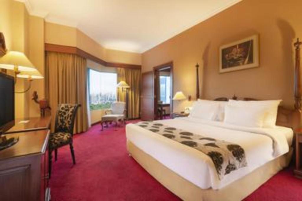 Blue Sky Hotel 4*